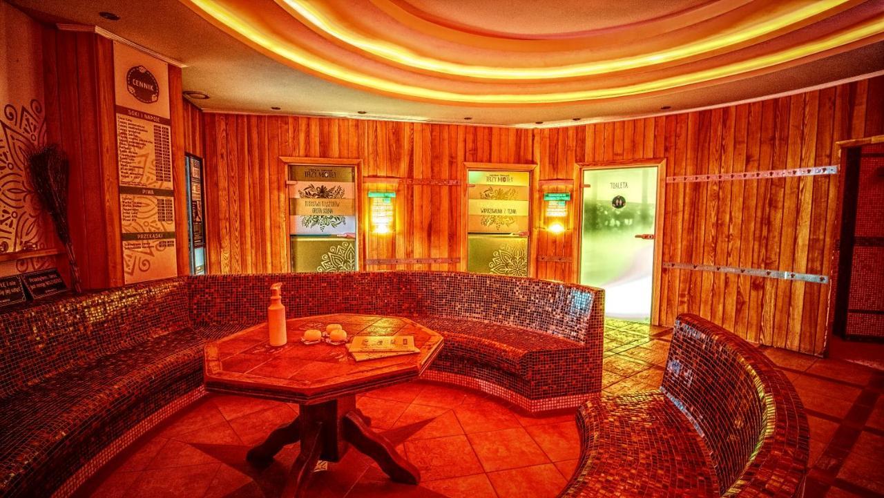 Hotel Senator Konferencje & Spa Starachowice Exteriör bild