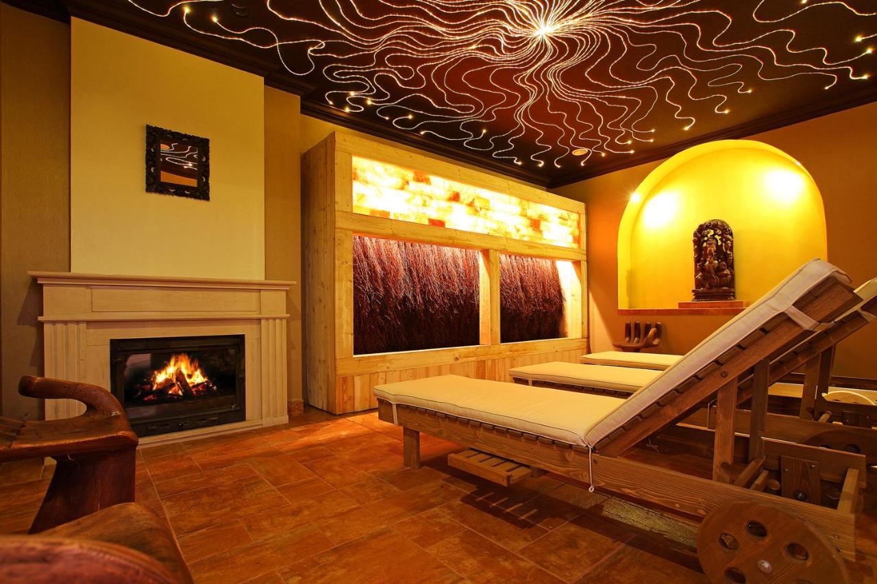 Hotel Senator Konferencje & Spa Starachowice Exteriör bild