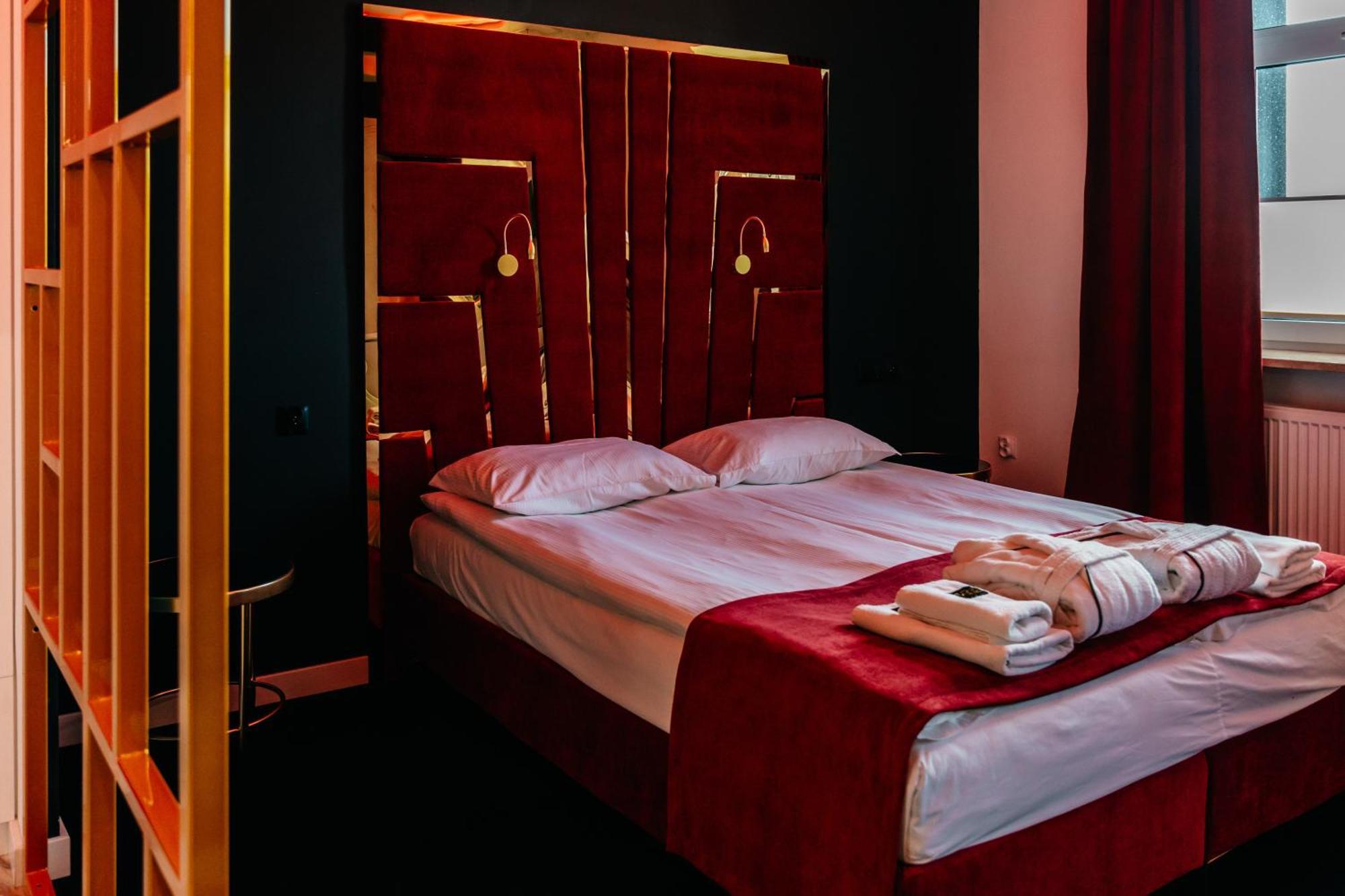 Hotel Senator Konferencje & Spa Starachowice Exteriör bild